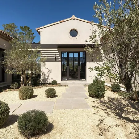 Villa Readhostprofile! 4-bedroom Provence Luxury With Pool *
