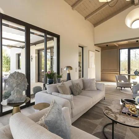 Readhostprofile! 4-bedroom Provence Luxury With Pool * Босолей