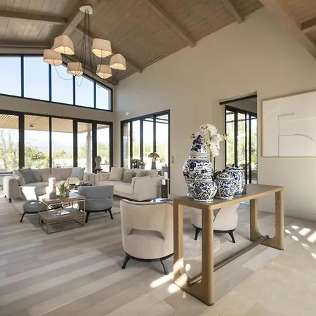 Вилла Readhostprofile! 4-bedroom Provence Luxury With Pool